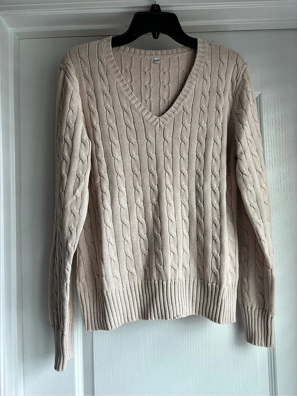 Cable Knit V-Neck Sweater in Beige Large